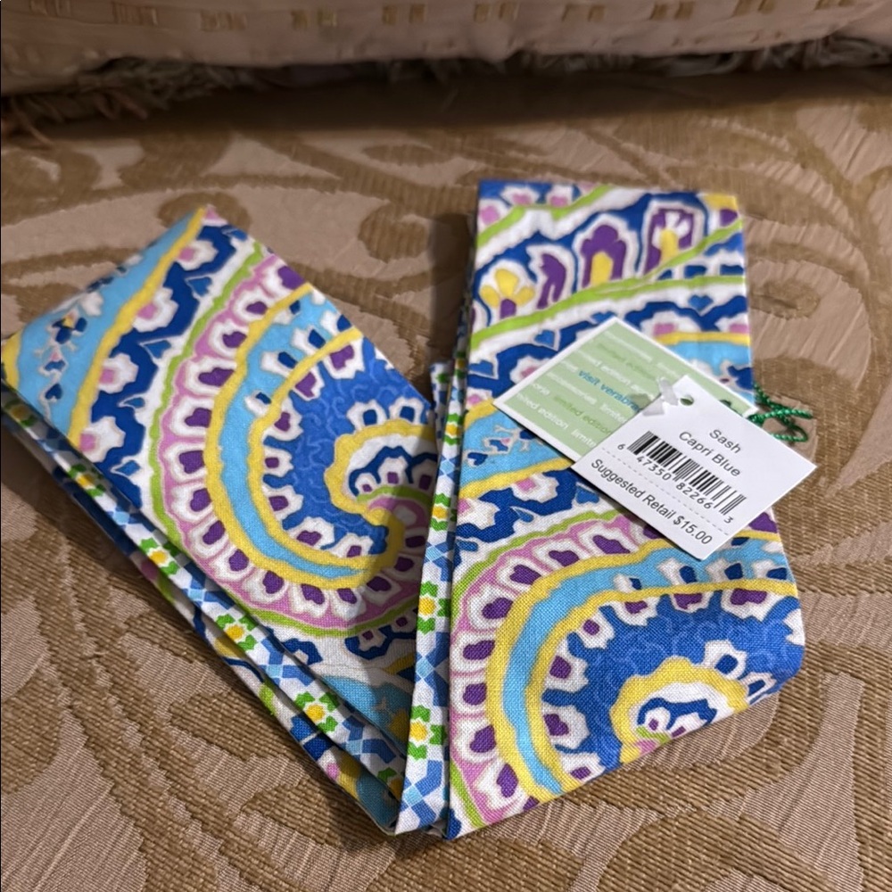 VERA BRADLEY CAPRI BLUE PAPERBACK BOOK COVER - LIMITED EDITION - BRAND NEW